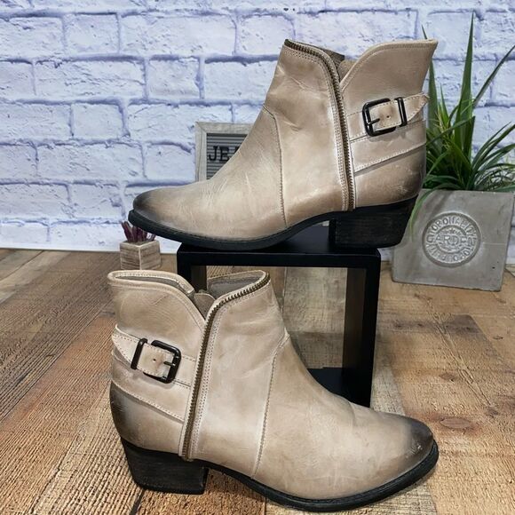 Elites by walking cradles booties distressed - Picture 1 of 11